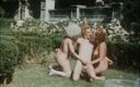 XTime Vod: Sex în trei retro în grădină