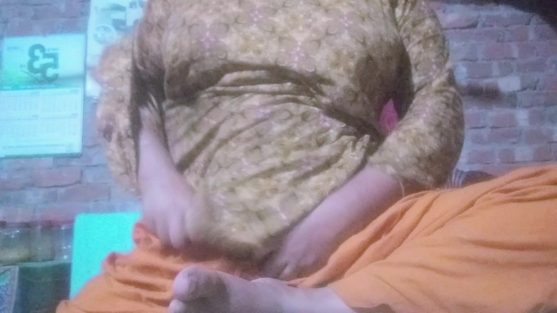 nadiya2026: デシ・ナディヤ・バービーが指で膣を愛撫してオーガズムを迎えるバングラデシュのセックスガール。