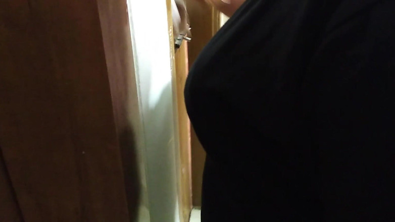 Aria Mia: Indická sexy bhabhi při úklidu domu, Devar je sexy a má...