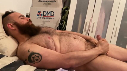 Mike Hun's Porn Shack: Mike Hunt wanks efter avel och uppfödda