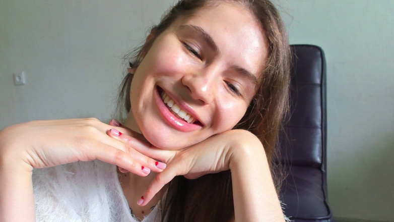 Rarible Diamond: 手在我下巴下