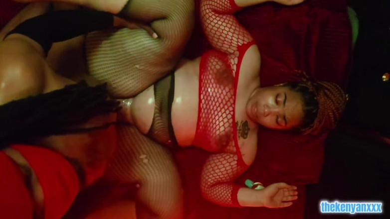 THEKENYANXXX: dhimi gati se gahre strok ke saath romantik mishanri seks