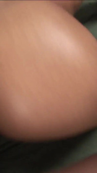 Ebenholzhäute Jordin Skye fickt schwarzen schwanz, um sperma zu genießen