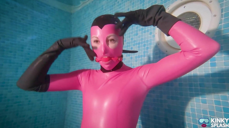 UKCuteGirl Lucy Lauren: Hooded Latex Slave Weighted Underwater Control