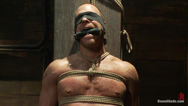 Bound gods: Dom w treningu - Drew