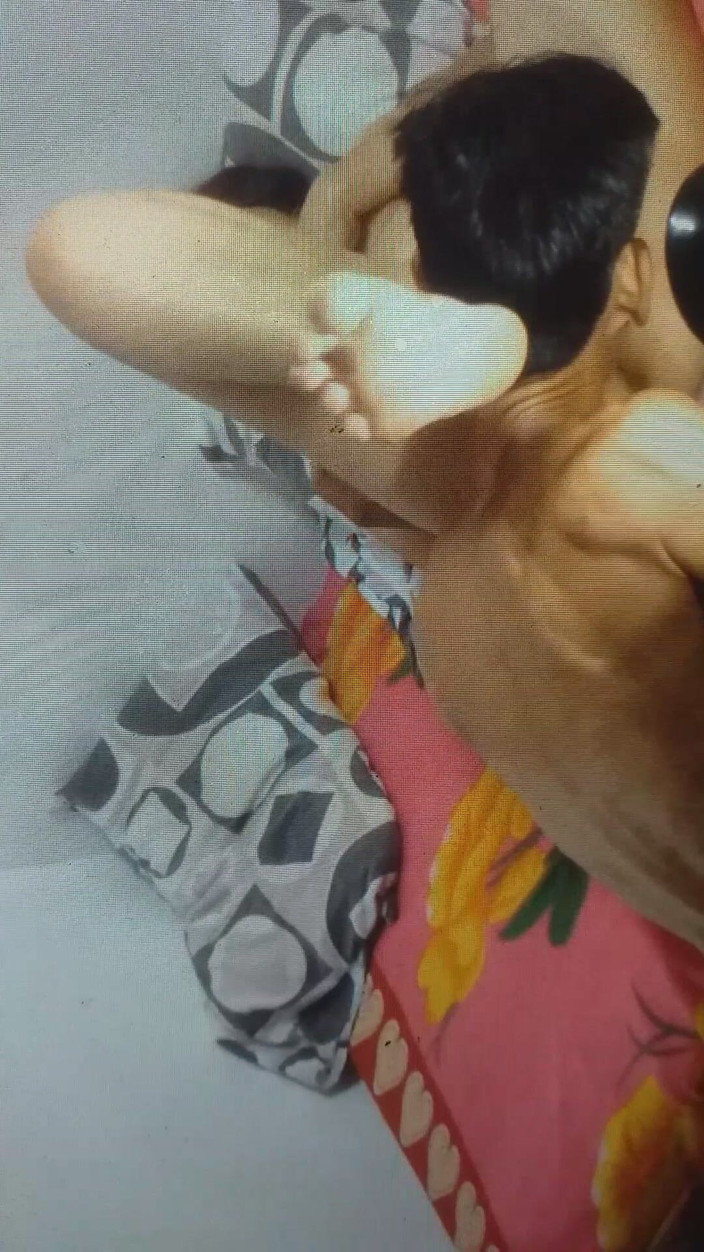 Ador66: Cewek sange ini nggak pernah puas kalau memeknya selalu dientot...