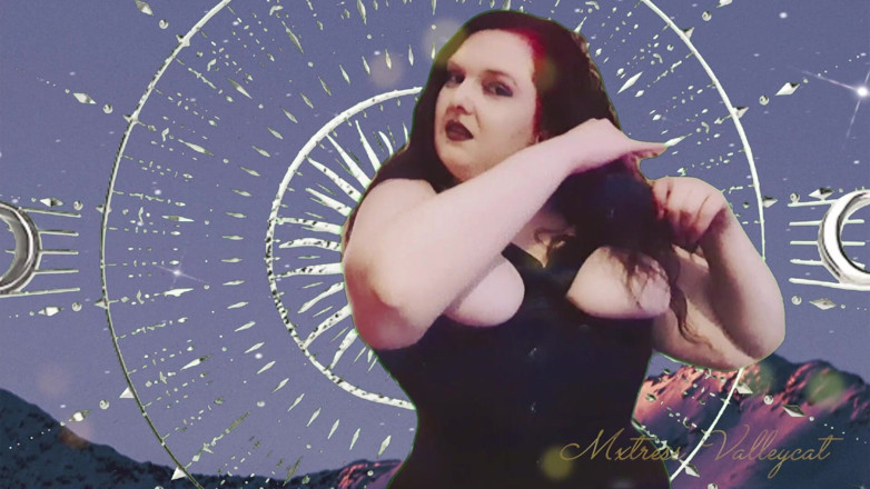 Mxtress Valleycat: Moon Goddess Hair Ritual