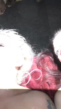 Analny gangbang i DP zabawy dla pożądliwych brytyjskich dziwek
