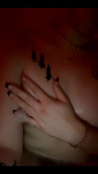 Little Bath Tub Tittys