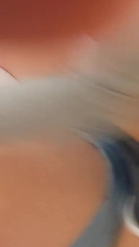 Clipe completo !! 2 pirralhas, 3 paus! Sexo a três! Travesti gostosa e cara!
