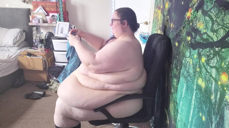 SSBBWLadyBrads: SBWのGrwm服、シャワー後の試着 パート1
