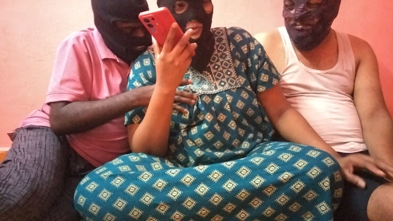 Priya aunty: Dirty Talking on Dating App