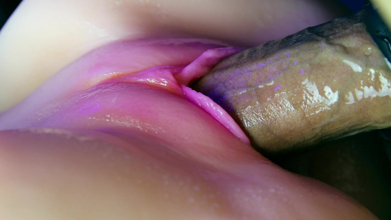 SEXY_GUYBEST: Sappige kut close-up neemt een portie sperma van een grote...