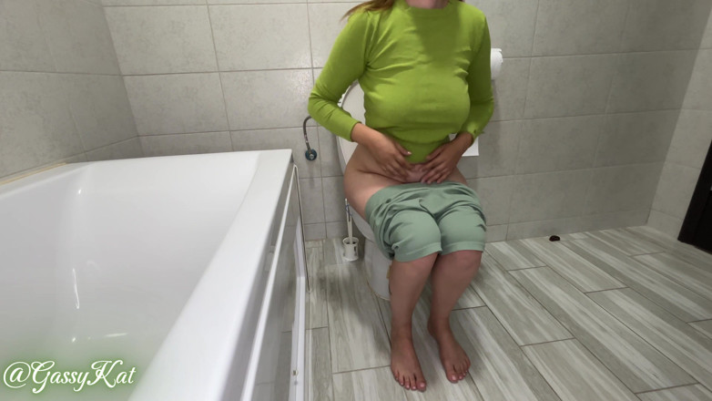 GassyKat: The Daily Toilet Episode 30