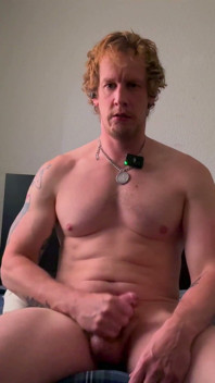 Gay Gooner Christian Hunter stříká podruhé a dělá jeho tlustý ořezaný penis creamy af