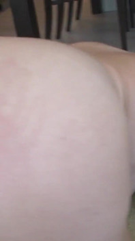Süße pralle masseuse isst arsch und gibt happy end