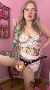 Dressed up in Gloss to Suck My Cock