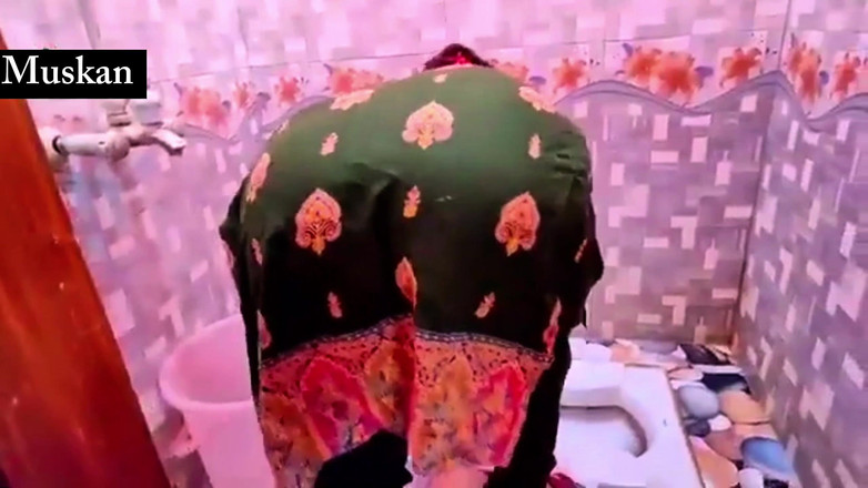 Muskan Rani: Desi mädchen hausreinigung