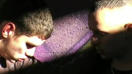 Crunch Boy: Dos sexy francesas twink follan en exhib al aire libre