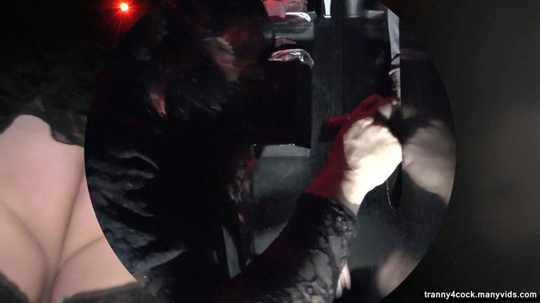 Tranny 4 cock: Im Februar 2020 drei fremde am gloryhole bedient