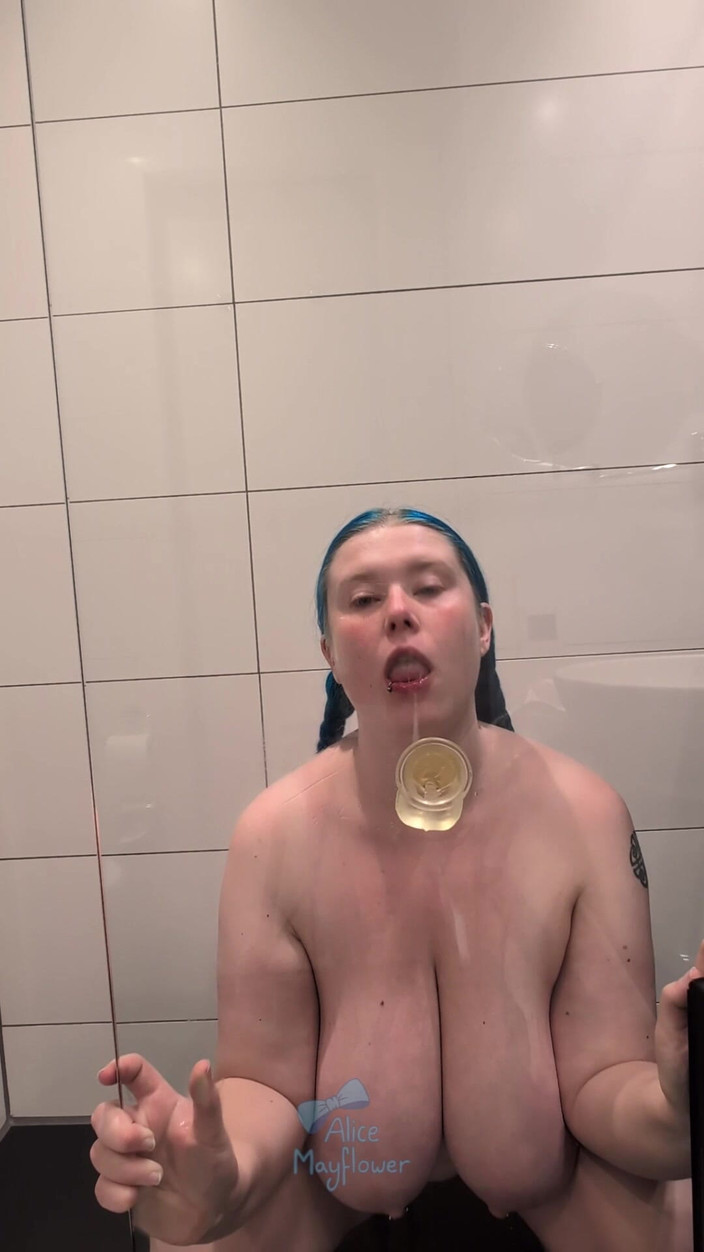 Alice_Mayflower_Scottish: Shower Fuck N Suck- Solo Girl