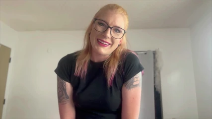 Miss Ellie Roleplay: Roommate Pee and Spit Fun