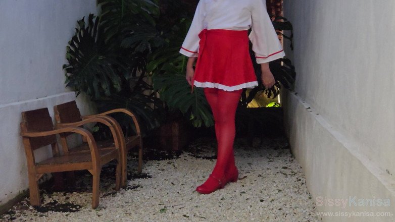 SissyKanisa: Sluty Miko Sissy Kanisa Parte 2: Caminhada ao ar livre em...