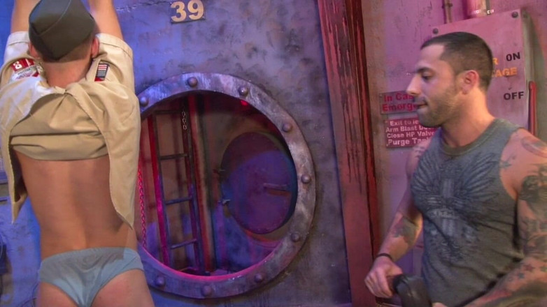 ManUpFilms: Skaut dostane wedgied