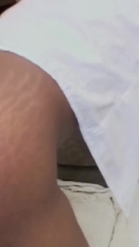 Lingua fuori orgasmo ahegao da duro divano martellante