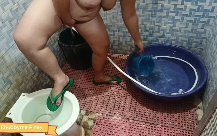 Chubbyme Pinay: वह इतनी हॉट है कि वह पहले अपनी चूत धोती है ताकि हम अधिक सेक्स कर सकें