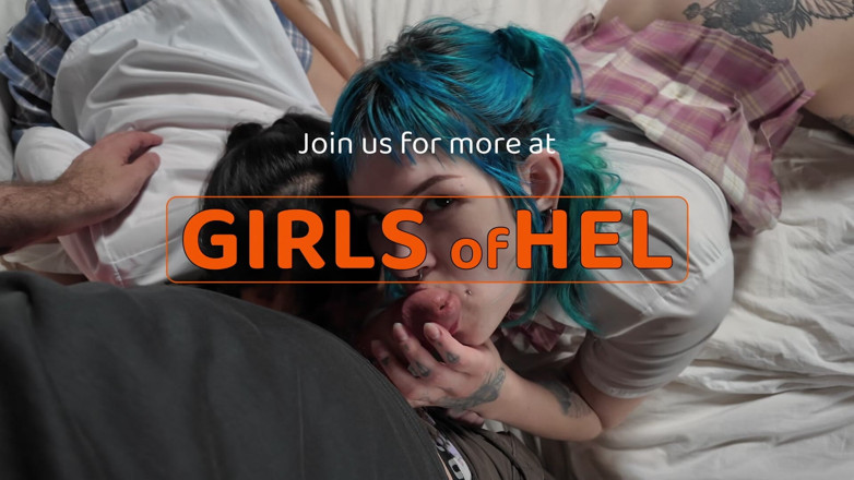 Girls of Hel: Min styvdotter klasskamrat filmar oss och har kul