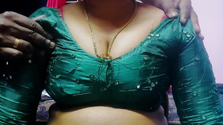 Desi Mohini: Indiancă desi Mohini Bhabhi super fierbinte și sexy