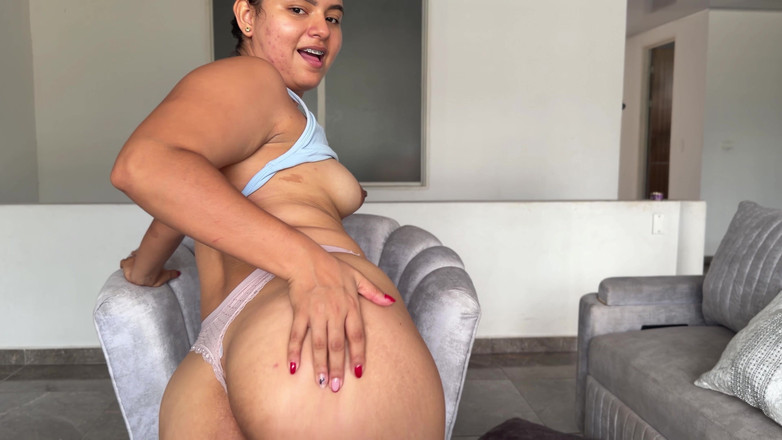 MaRaSexx: Thicc Latina Stiefschwester Milch Challenge