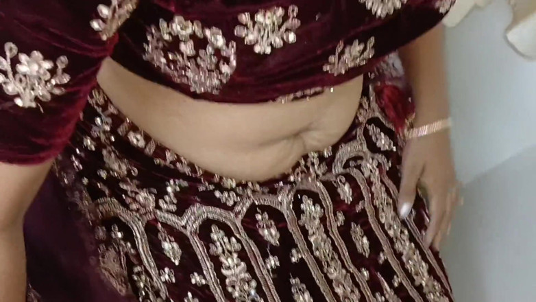 Apple Porn: Cuplu indian desi proaspăt căsătorit în prima noapte sex