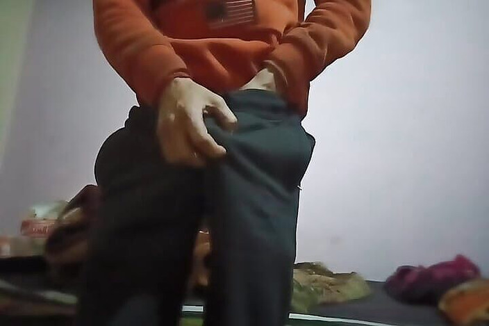 Gangbang straight: Шоу сольного тіла індійського чувака 1