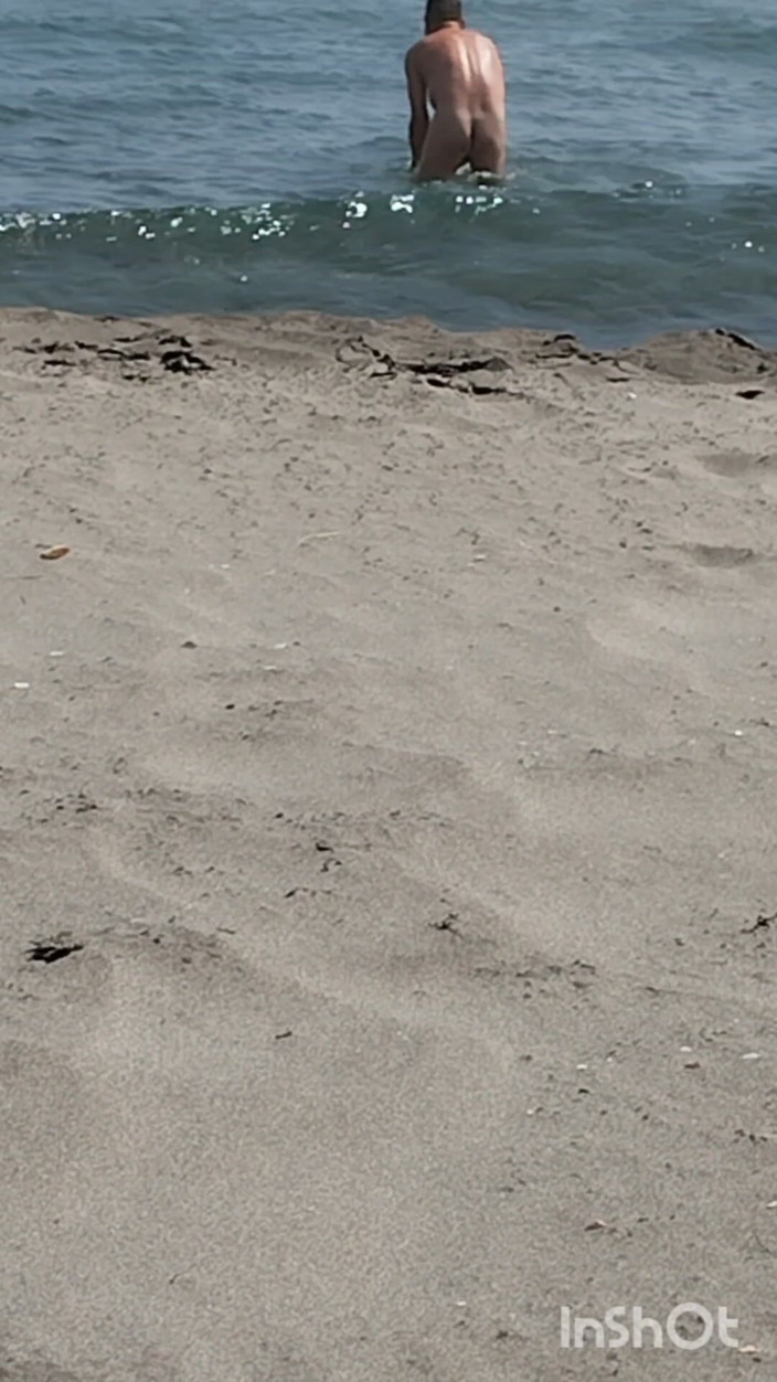Morbosete000: Na praia nua