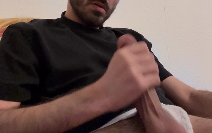 Taboofuxxer: Chlupatý chlap honí velkého ptáka