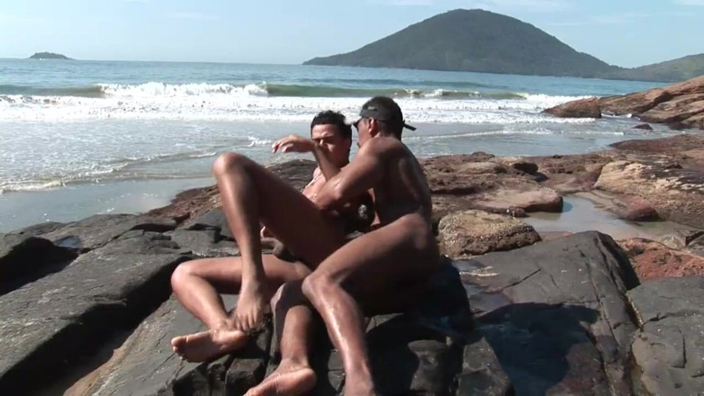 Gay 4 Pleasure: लैटिन लंड और बड़ी लहरें