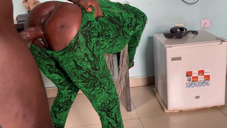 Itxbush: MILF Musulmana Matura Si È Fatta Scopare Il Buco Del Culo...