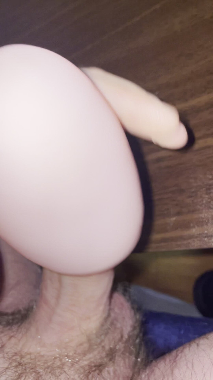 Otterxaddy: L'uovo ed il cazzo mi fa venire