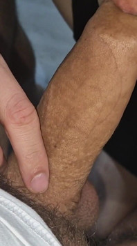 Twink Sucker v fontáně na čůráky a stříkání horkého spermatu!