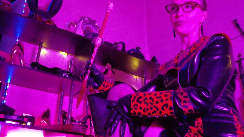 Eva Latexxx: 赤いゴム フェチ フェムドム ラテックス ミストレス フェチ BDSM ストラップ ヒール ドミナトリックス