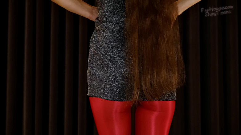 Shiny teens: 926 Ultra Shiny Red Pantyhose