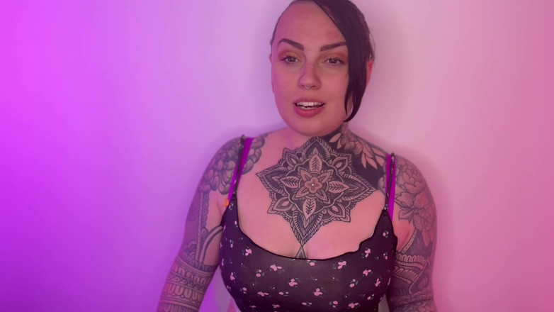 Miss Valentina: 你的嘴对大黑