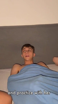 Enteado Leva Sua Namorada Para Casa e A Situação Vira Garganta Profunda (Curto)