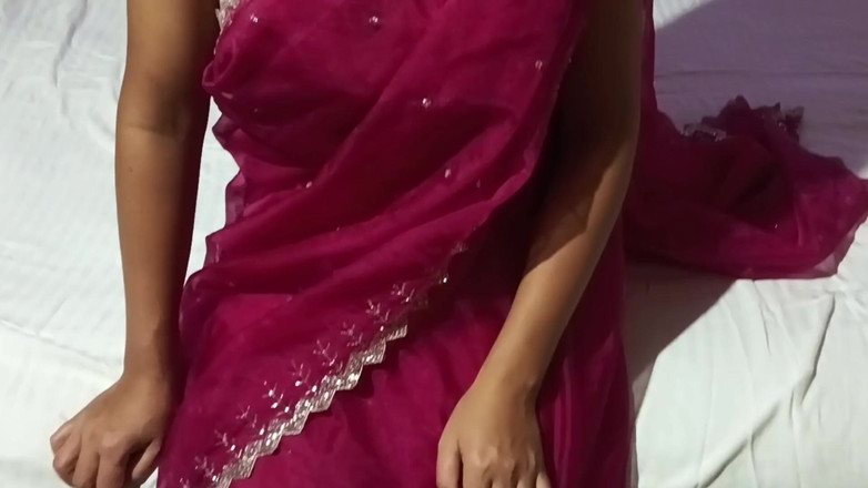 Juli Dixit: Azgın juli üvey erkek kardeşiyle ilk kez