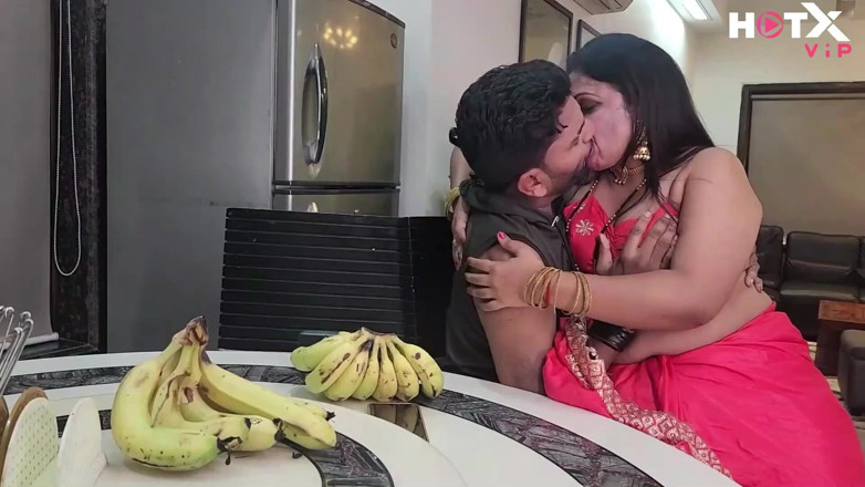 Indianxxx nude: Huge Boobs Indian MILF Bhabhi Strips Saree and Fucks with...