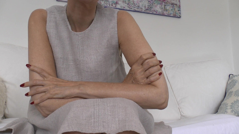 Lady Victoria Valente: Fetiche por mãos e unhas vermelhas, vestido de verão, JOI,...