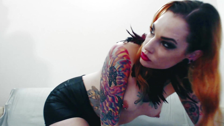 Silvia Rubi: Tonton aku masturbasi anal