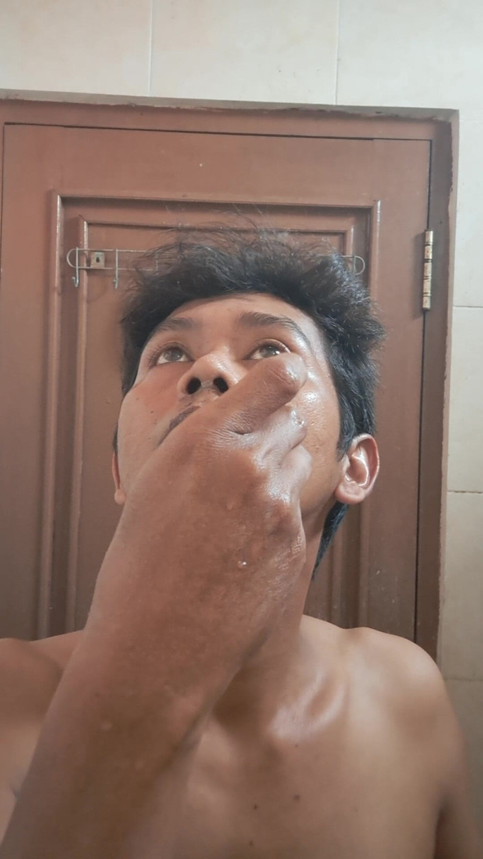David Studio: 异国情调的皮肤亚洲成年男人剃毛